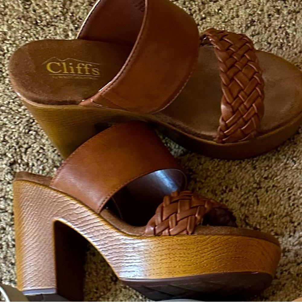 Cliffs Sandals